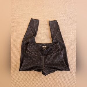 🎀$5 Kirkland Signature Women's Black Leggings